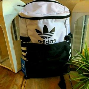 Adidas classic zip top backpack